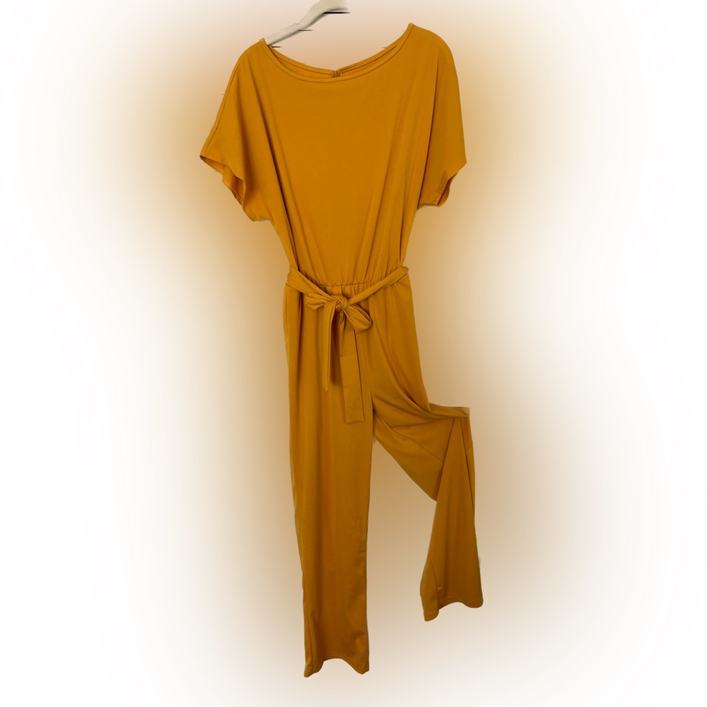 ASAP Tuscom women’s short sleeve flowy jumpsuit. M